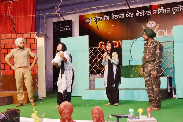 Theatre peformance by students in 9th Youth festival on 15-11-2018